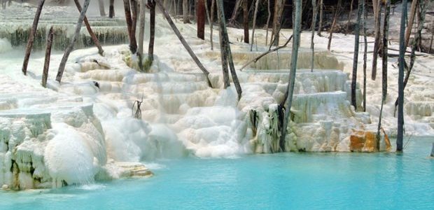 Kawah Putih Tinggi Raja-Simalungun, Sumatera Utara